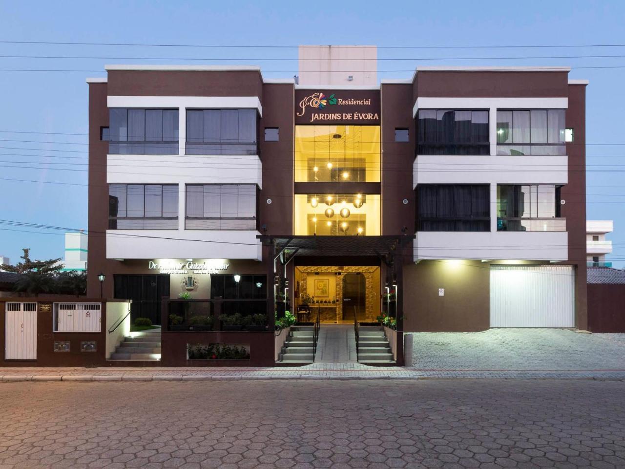 Apartamento Economico Para 4 Pessoas Em 봄비나스 외부 사진